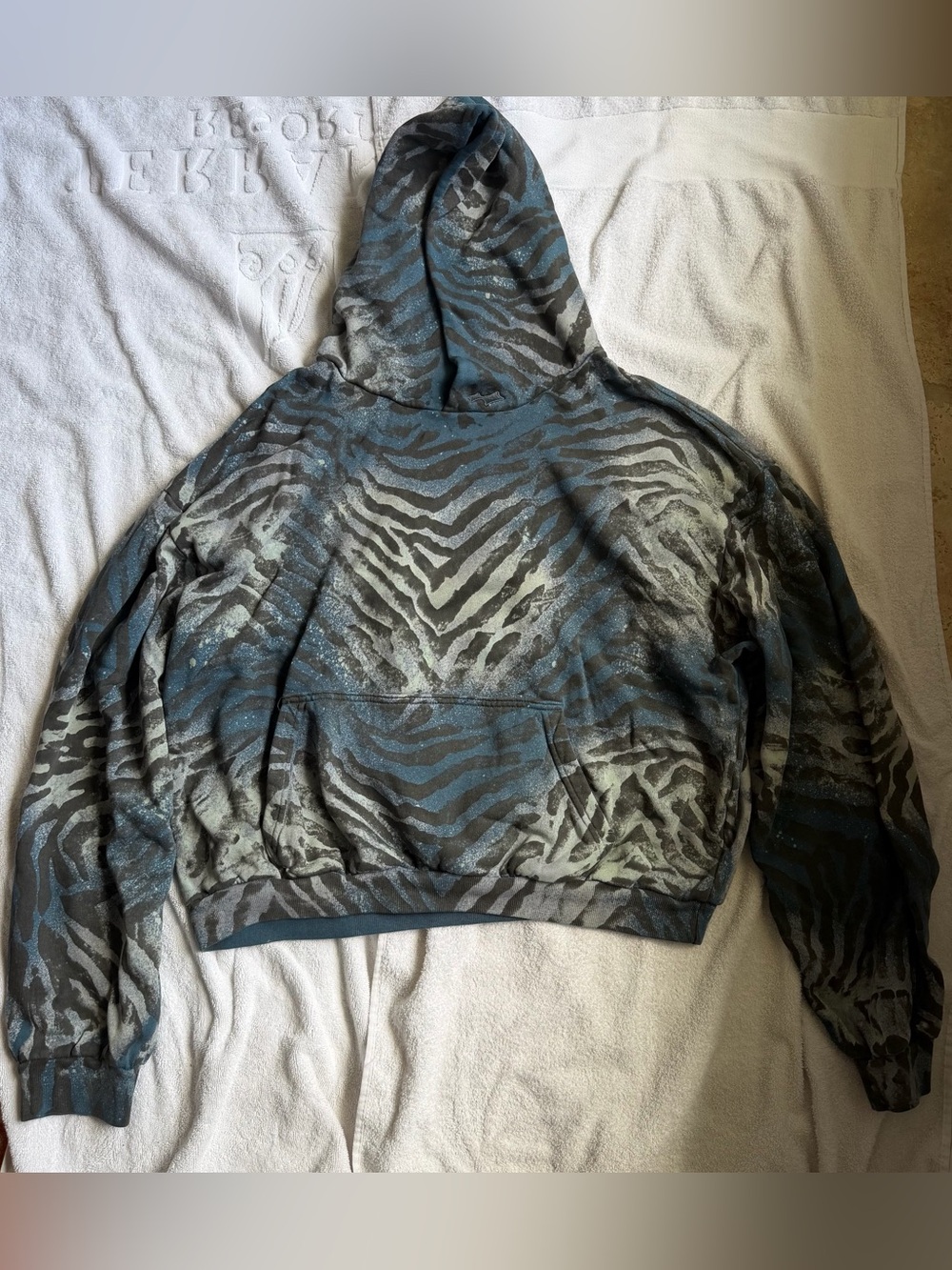 Skylrk Coachella zebra hoodie